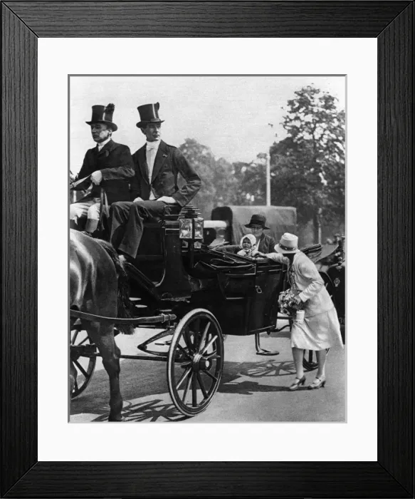 Framed Print : Princess Elizabeth receiving a bouquet of roses