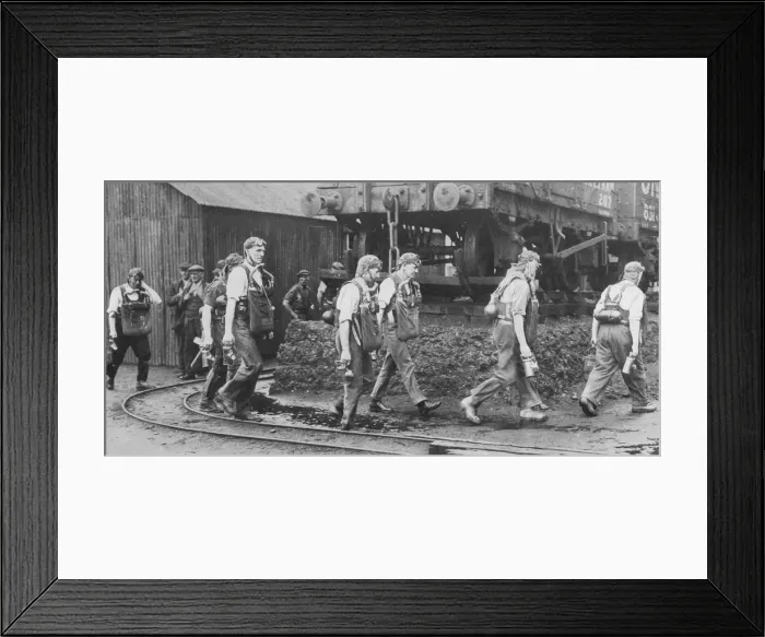 Framed Print : Members of the rescue parties at Gresford Colliery, Wales