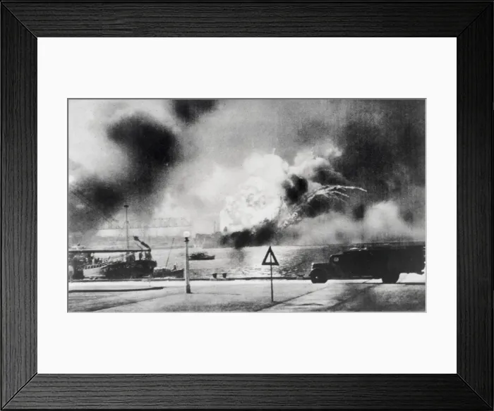 Framed Print : The Japenese Bombing of Pearl Harbour