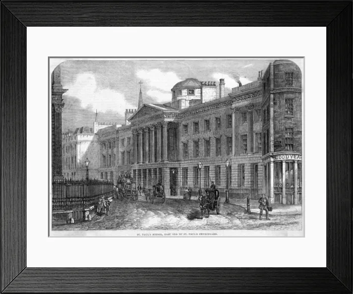 Framed Print : St Pauls Churchyard Framed Print : St Pauls Churchyard
