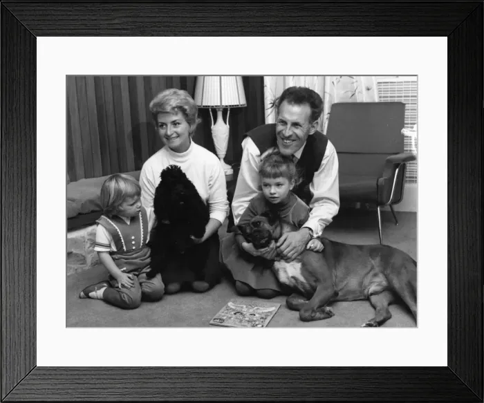 Framed Print : Bruce Forsyth Framed Print : Bruce Forsyth