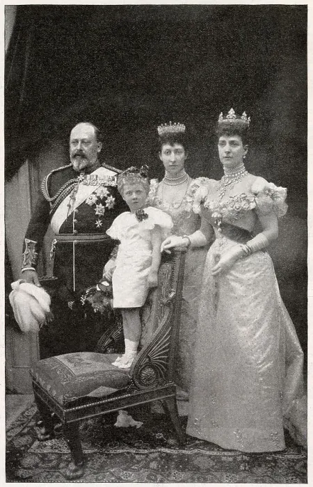 Framed Print : Albert Edward and Alexandra, Prince & Princess Wales (later King Edward and Alexandra of Denmark), with their eldest daughter the Duchess of Fife (Louise, Princess Royal) and their granddaughter Lady Alexandra Duff (later Princess Alexandra) Framed Print : Albert Edward and Alexandra, Prince & Princess Wales (later King Edward and Alexandra of Denmark), with their eldest daughter the Duchess of Fife (Louise, Princess Royal) and their granddaughter Lady Alexandra Duff (later Princess Alexandra)