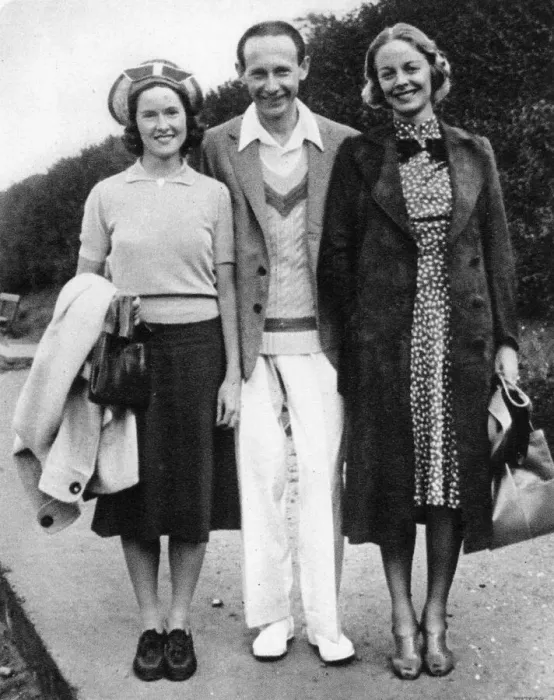 Framed Print : Alice Marble and Jean Borotra - 1930s tennis stars Framed Print : Alice Marble and Jean Borotra - 1930s tennis stars