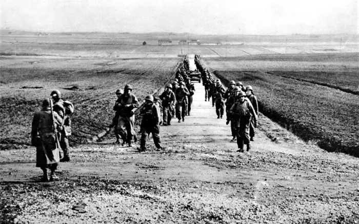 Framed Print : American Soldiers near Anzio; Second World War, 1944 Framed Print : American Soldiers near Anzio; Second World War, 1944