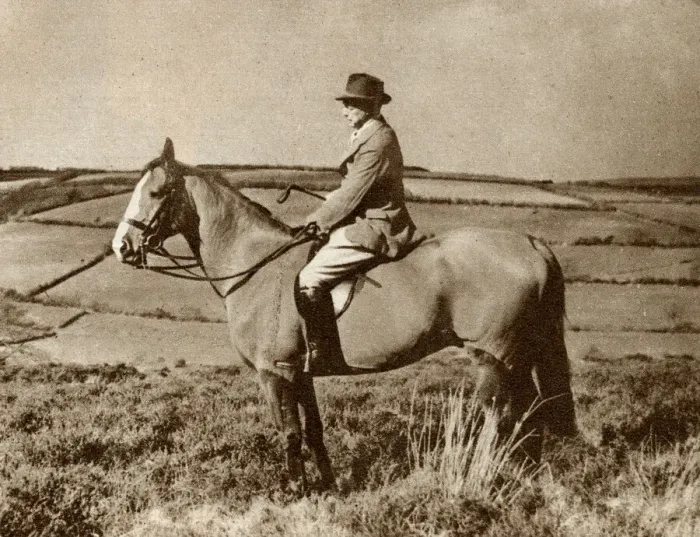 Framed Print : The artist, Alfred Munnings, riding a horse in Somerset