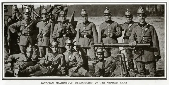 Framed Print : Bavarian machine-gun detachment of the German army, 1914 Framed Print : Bavarian machine-gun detachment of the German army, 1914