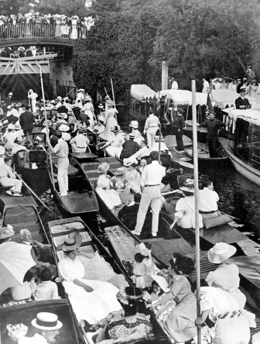 Framed Print : Boats at Boulters Lock, Berkshire, 1907