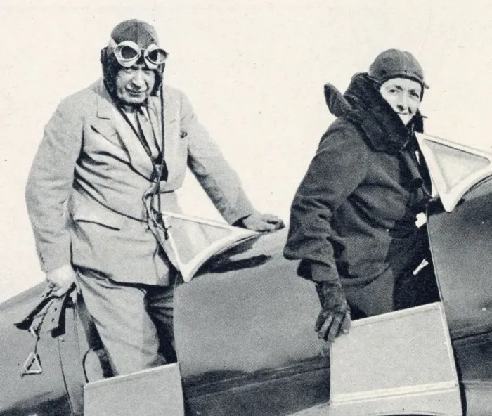 Framed Print : Brigadier-General and Mrs A. C. Lewin set off from Heston on a flight to their home in