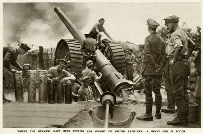 Framed Print : A British heavy artillery gun in action Framed Print : A British heavy artillery gun in action