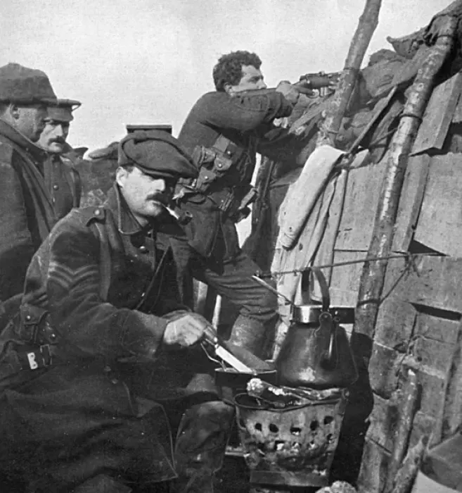 Framed Print : British soldier cooks dinner on a brazier in trench Framed Print : British soldier cooks dinner on a brazier in trench