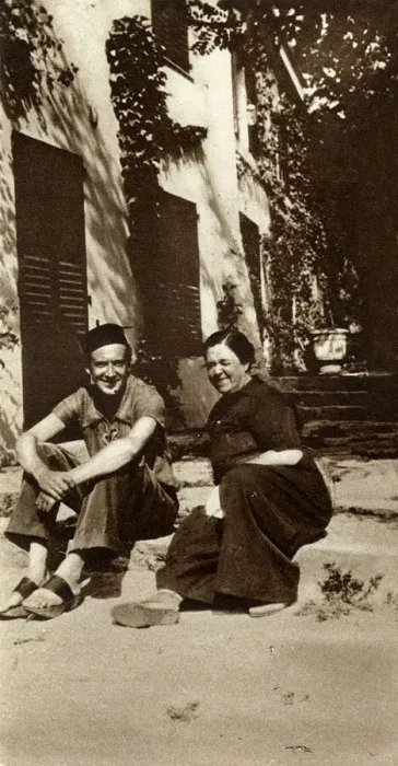 Framed Print : Cecil Beaton and Elsa Maxwell at the Venice Lido Framed Print : Cecil Beaton and Elsa Maxwell at the Venice Lido