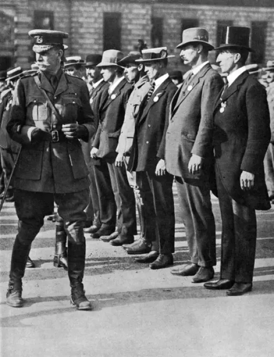 Framed Print : Colonial volunteers inspected by Major-General Bethune, WW1 Framed Print : Colonial volunteers inspected by Major-General Bethune, WW1