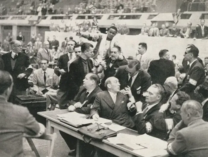 Framed Print : Controversy at the featherweight boxing, 1948 London Olympic Framed Print : Controversy at the featherweight boxing, 1948 London Olympic