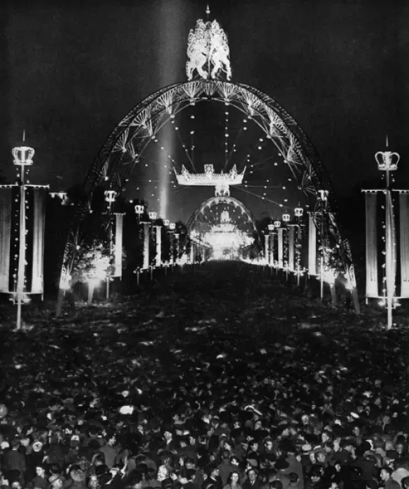 Framed Print : Coronation 1953, the Mall illuminated Framed Print : Coronation 1953, the Mall illuminated