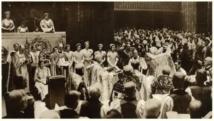 Framed Print : Coronation, Crowning of King George VI 1937 Framed Print : Coronation, Crowning of King George VI 1937