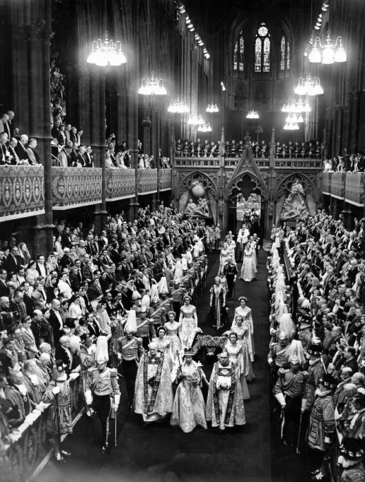 Framed Print : Coronation of Queen Elizabeth II, 1953 Framed Print : Coronation of Queen Elizabeth II, 1953