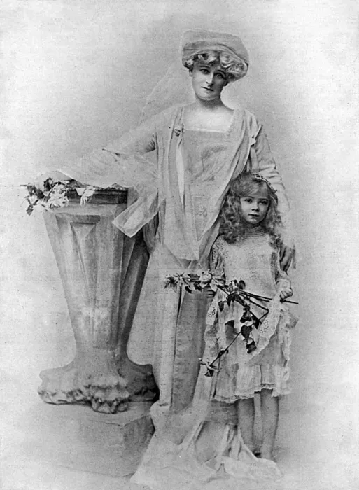 Framed Print : Countess of Warwick and her daughter, Mercy
