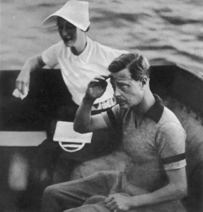 Framed Print : Edward VIII and Wallis Simpson on holiday on the Dalmatian c Framed Print : Edward VIII and Wallis Simpson on holiday on the Dalmatian c
