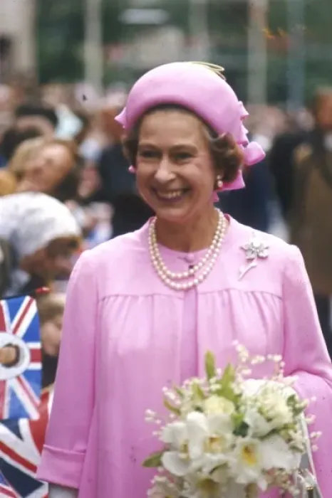 Framed Print : Elizabeth Silver Jubilee Framed Print : Elizabeth Silver Jubilee