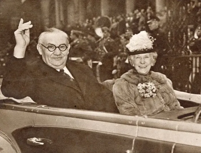 Framed Print : Ernest Bevin, at the time Foreign Secretary, pictured with his wife on a visit to New Framed Print : Ernest Bevin, at the time Foreign Secretary, pictured with his wife on a visit to New
