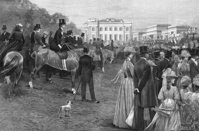 Framed Print : Fashionable people in Hyde Park, Central London