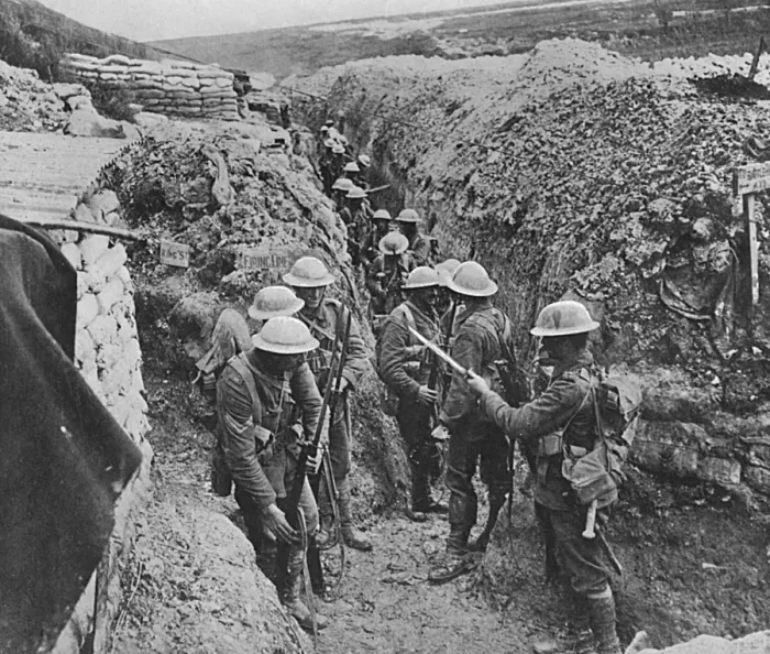 Framed Print : First day of the Somme - fixing bayonets Framed Print : First day of the Somme - fixing bayonets