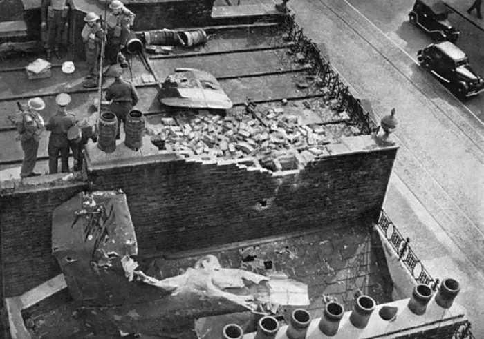 Framed Print : Fragments of a Dornier brought down in Victoria Station Framed Print : Fragments of a Dornier brought down in Victoria Station