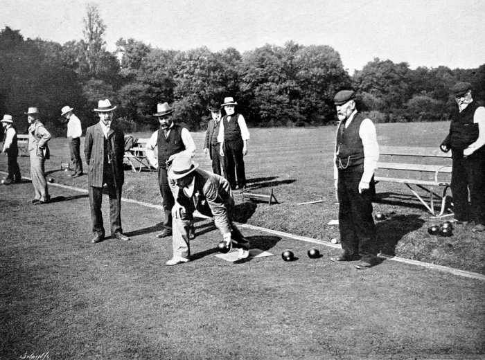 Framed Print : A Game of Bowls, Britain, 1903 Framed Print : A Game of Bowls, Britain, 1903