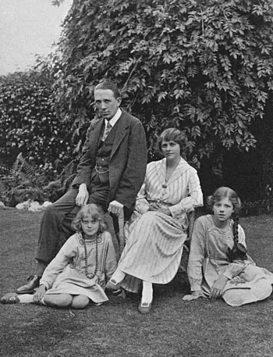 Framed Print : Gerald du Maurier and family