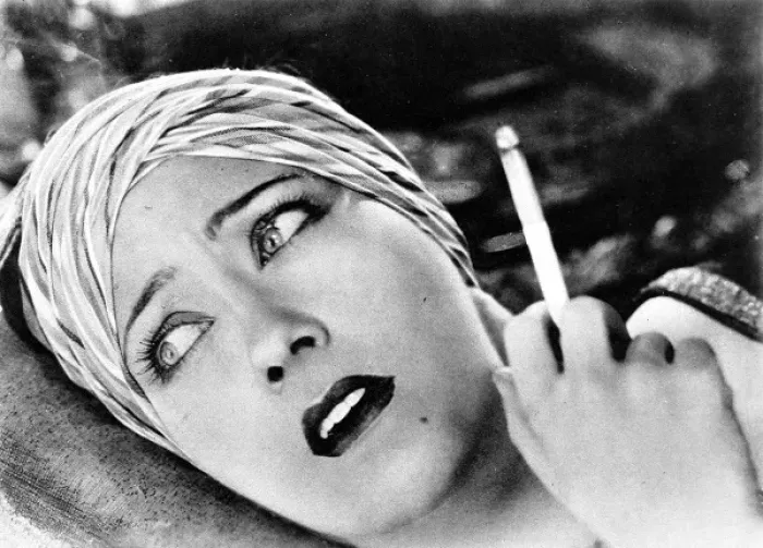 Framed Print : Gloria Swanson as Sunya Framed Print : Gloria Swanson as Sunya