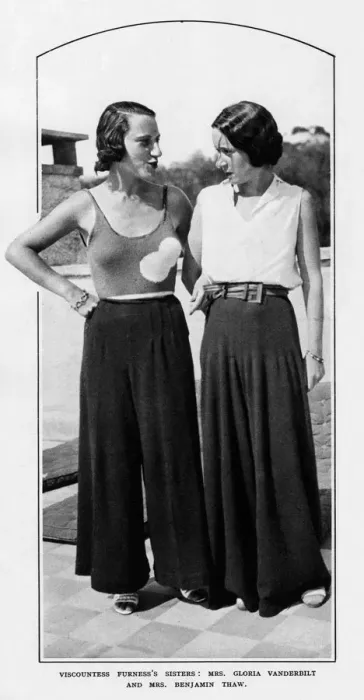 Framed Print : Gloria Vanderbilt and Mrs Benjamin Thaw Framed Print : Gloria Vanderbilt and Mrs Benjamin Thaw