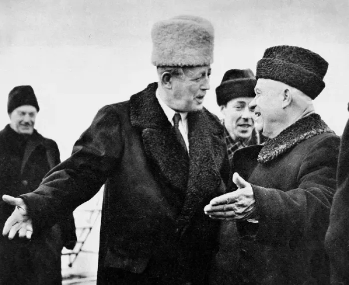 Framed Print : Harold Macmillan and Nikita Khrushchev Framed Print : Harold Macmillan and Nikita Khrushchev