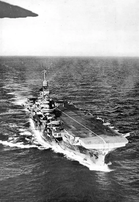 Framed Print : HMS Indomitable at sea, Second World War, 1945 Framed Print : HMS Indomitable at sea, Second World War, 1945