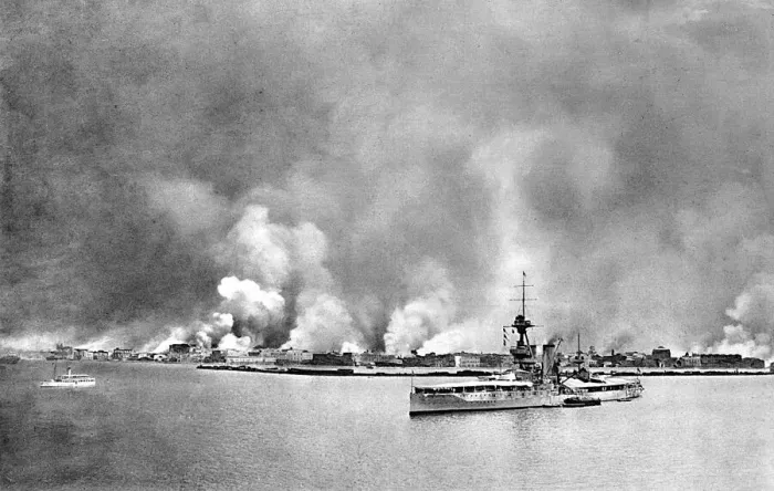 Framed Print : HMS Iron Duke and the Great Fire of Smyrna, 1922