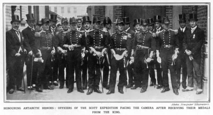 Framed Print : Honouring Antarctic Heroes