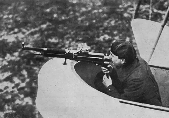 Framed Print : Hotchkiss Machine Gun on aeroplane Framed Print : Hotchkiss Machine Gun on aeroplane