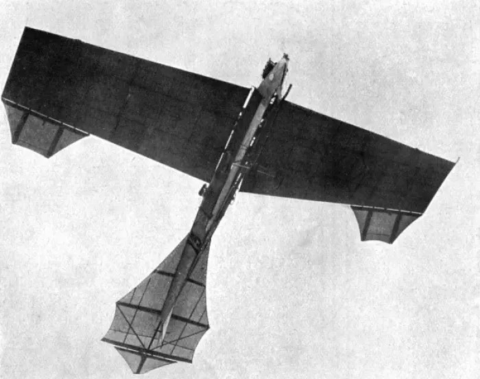 Framed Print : Hubert Latham at Rheims, 1909 - the Bird Man in Full Flight Framed Print : Hubert Latham at Rheims, 1909 - the Bird Man in Full Flight