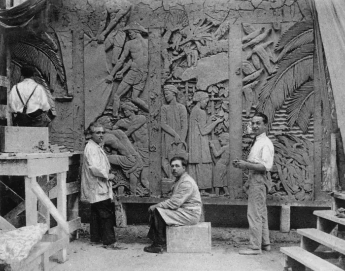 Framed Print : Janniot frieze at the Palais de la Porte Dor饬1931 Framed Print : Janniot frieze at the Palais de la Porte Dor饬1931