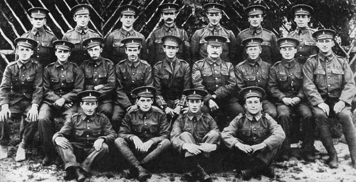 Framed Print : Jockeys as troopers in the 19th Hussars, WW1 Framed Print : Jockeys as troopers in the 19th Hussars, WW1