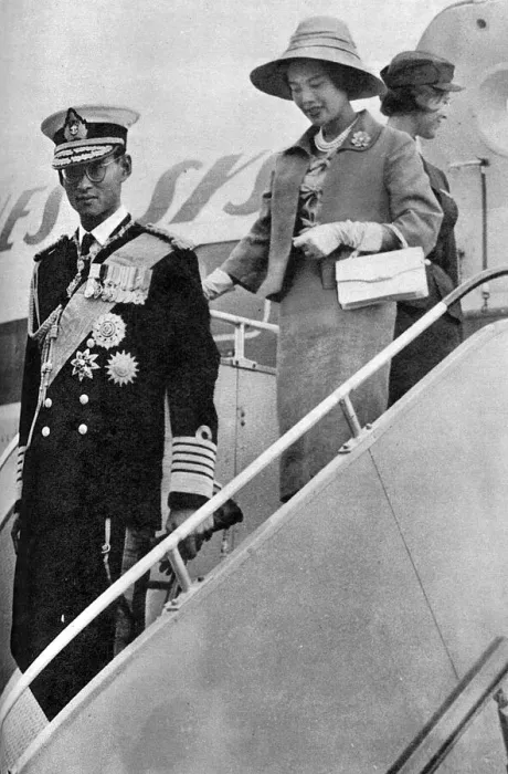Framed Print : King Bhumibol Adulyadej and Queen Sirikit of Thailand Framed Print : King Bhumibol Adulyadej and Queen Sirikit of Thailand
