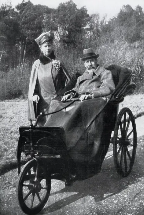 Framed Print : King George V (1865-1936) with Queen Mary in a bath chair (made 40 years previously for Queen Victoria) enjoying the Spring sunshine at Craigwell House, Bognor Regis, West Sussex. Date: 1929 Framed Print : King George V (1865-1936) with Queen Mary in a bath chair (made 40 years previously for Queen Victoria) enjoying the Spring sunshine at Craigwell House, Bognor Regis, West Sussex. Date: 1929