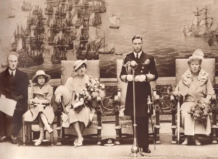 Framed Print : King George VI opening the National Maritime Museum, 1937 Framed Print : King George VI opening the National Maritime Museum, 1937
