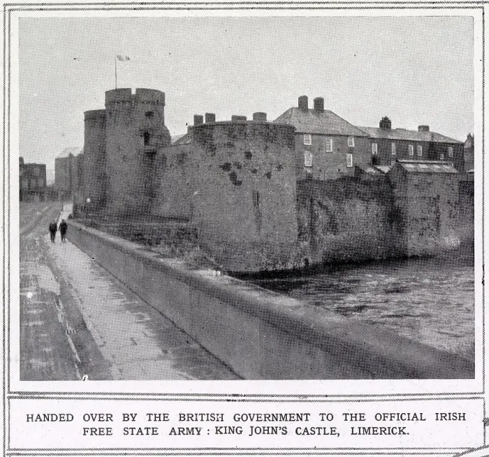 Framed Print : King John's Castle, Limerick, with the Irish flag flying, after it had been handed over to the Irish Free State Army by the British government. Date: 1922