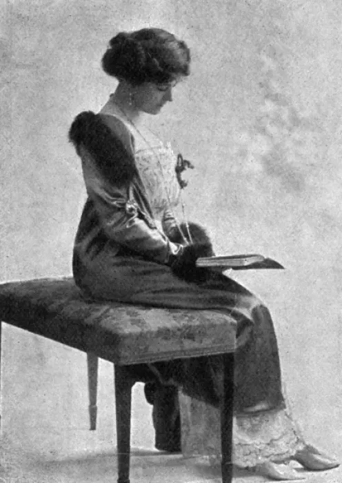 Framed Print : Lady Duff-Gordon (1863 - 1935) Framed Print : Lady Duff-Gordon (1863 - 1935)