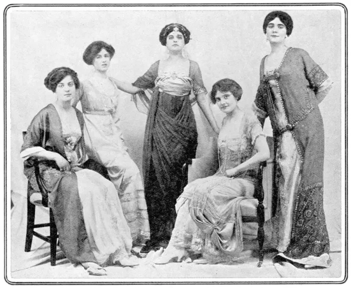 Framed Print : Lady Duff-Gordons beautiful mannequins Framed Print : Lady Duff-Gordons beautiful mannequins