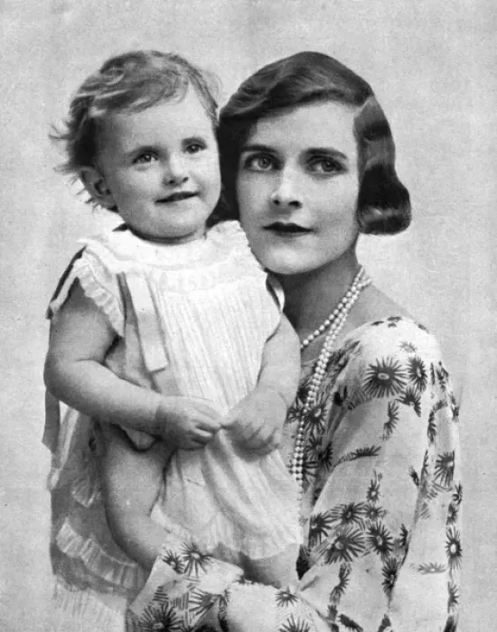 Framed Print : Lady Louis Mountbatten with Patricia Framed Print : Lady Louis Mountbatten with Patricia