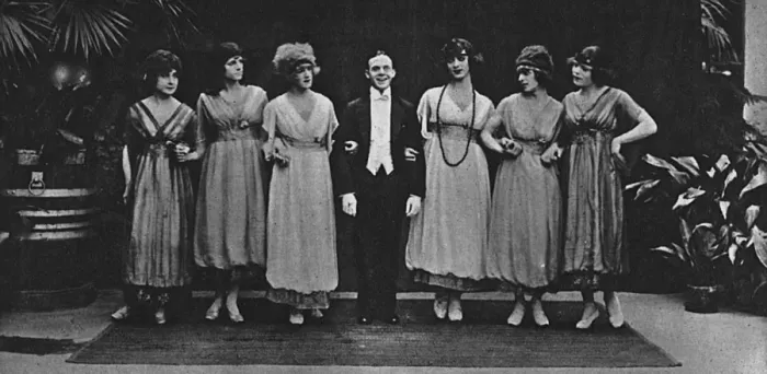 Framed Print : Les Rouges et Noirs army troupe at the Savoy, 1919 Framed Print : Les Rouges et Noirs army troupe at the Savoy, 1919