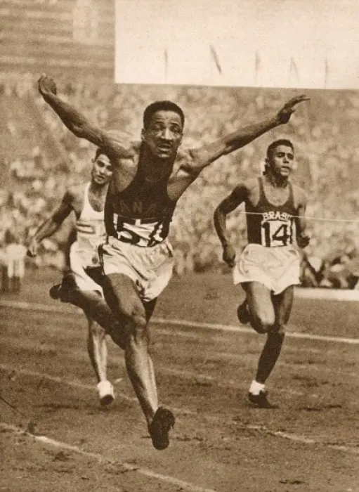 Framed Print : Lloyd B. Labeach sprinting, 1948 London Olympics Framed Print : Lloyd B. Labeach sprinting, 1948 London Olympics