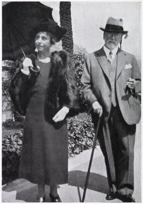 Framed Print : Lord Plender, head of the world-famous firm of chartered accountants, and Lady Plender Framed Print : Lord Plender, head of the world-famous firm of chartered accountants, and Lady Plender