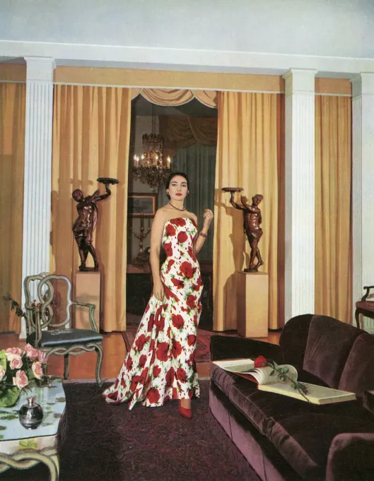 Framed Print : Maria Callas in Dior Framed Print : Maria Callas in Dior